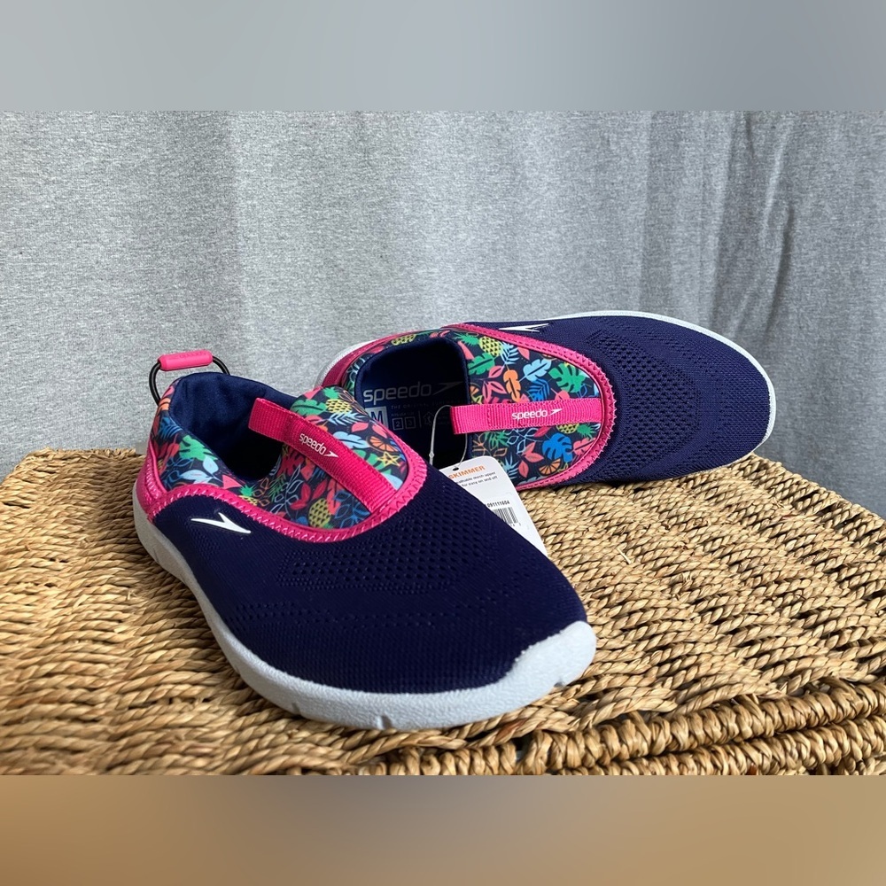 NWT - Speedo Kids' Water Shoes - Size Medium (2-3)